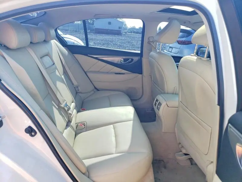 2015 INFINITI Q50 PREMIUM  