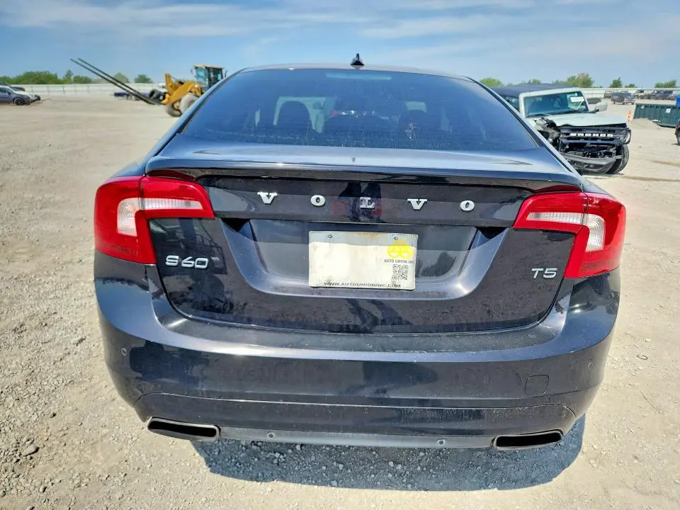 2015 VOLVO S60 PREMIER  