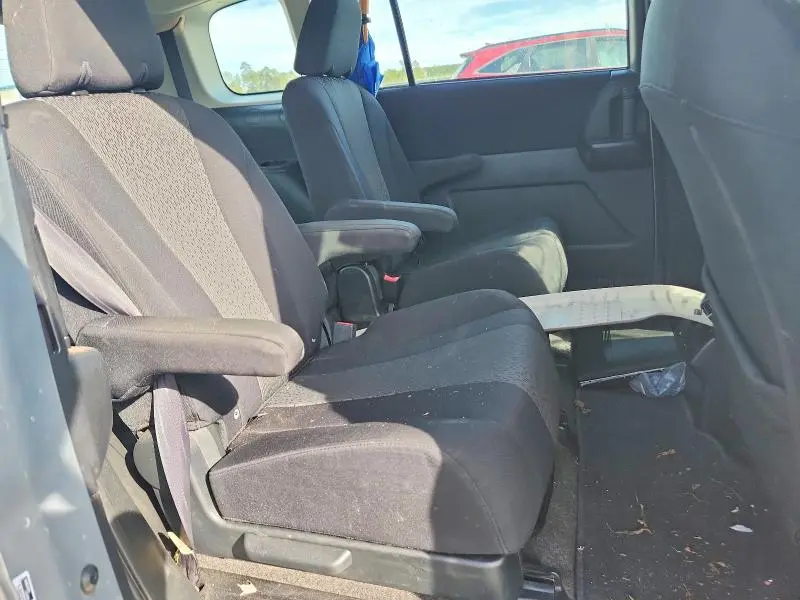 2012 MAZDA 5   