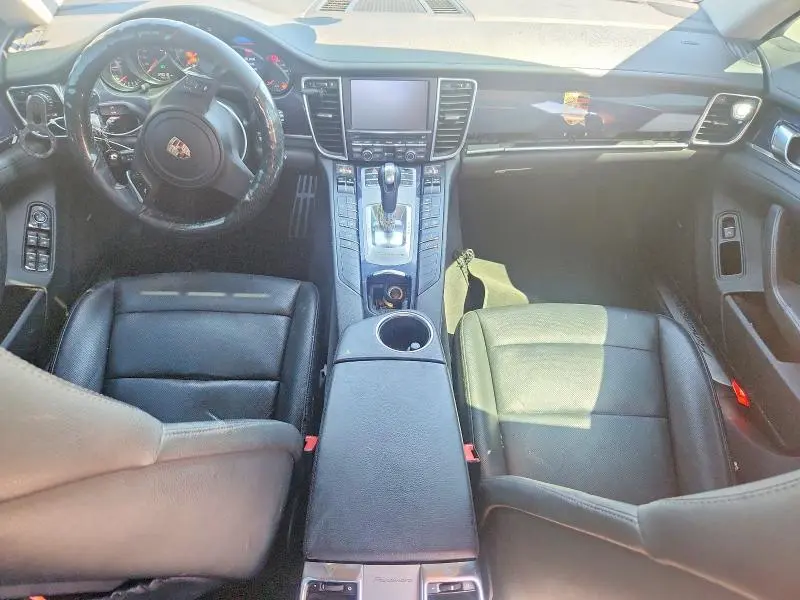 2011 PORSCHE PANAMERA 2  
