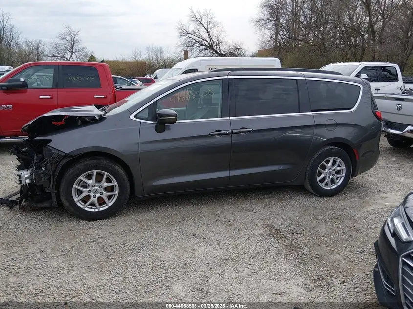 2022 CHRYSLER PACIFICA TOURING L