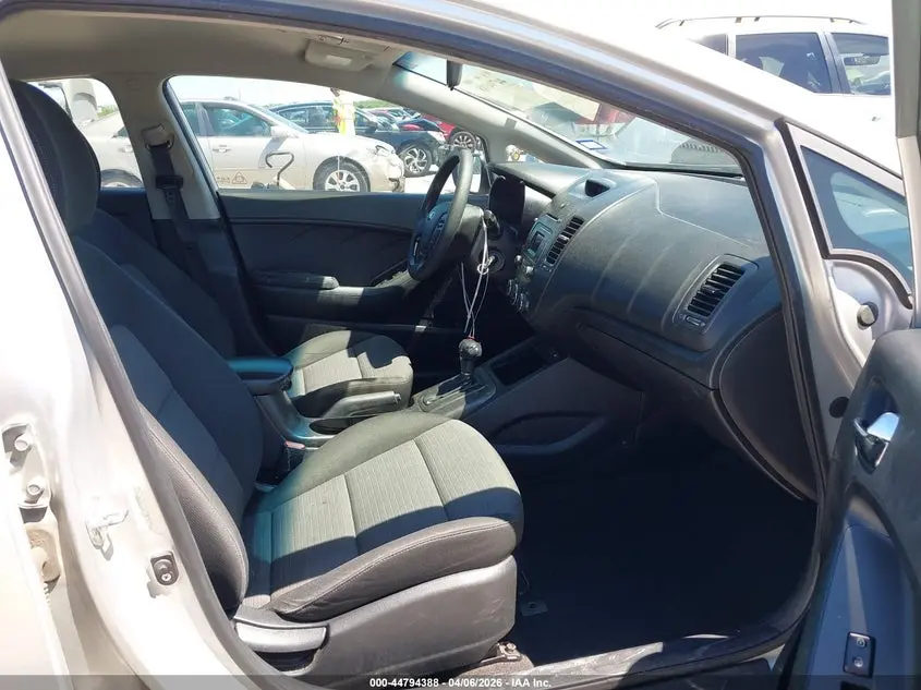 2014 KIA FORTE LX
