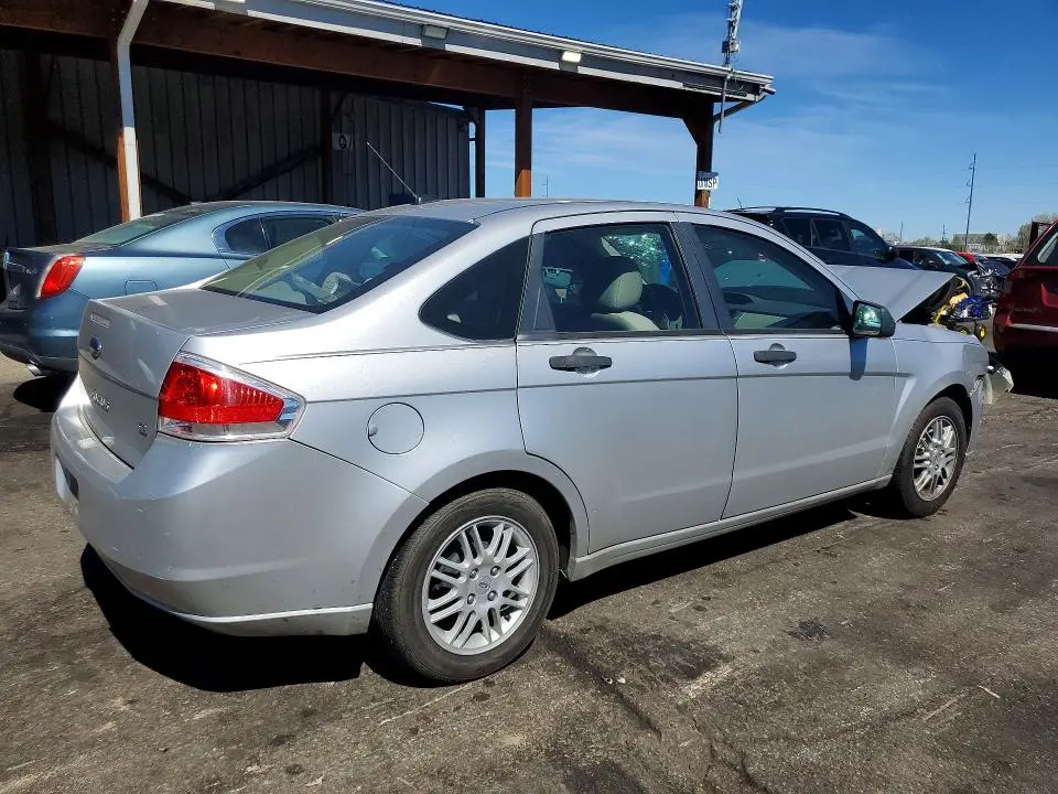 2010 FORD FOCUS SE  