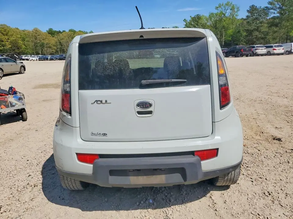 2010 KIA SOUL +  