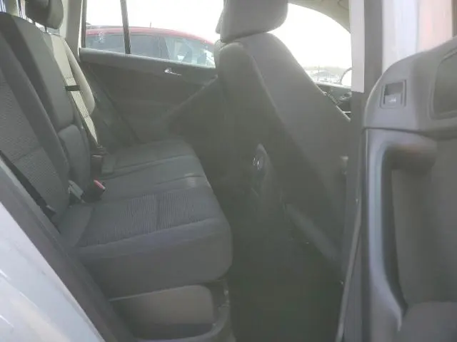 2015 VOLKSWAGEN TIGUAN S  