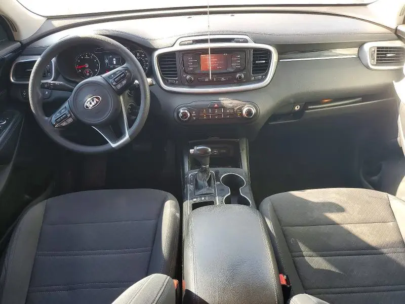 2017 KIA SORENTO LX V6  