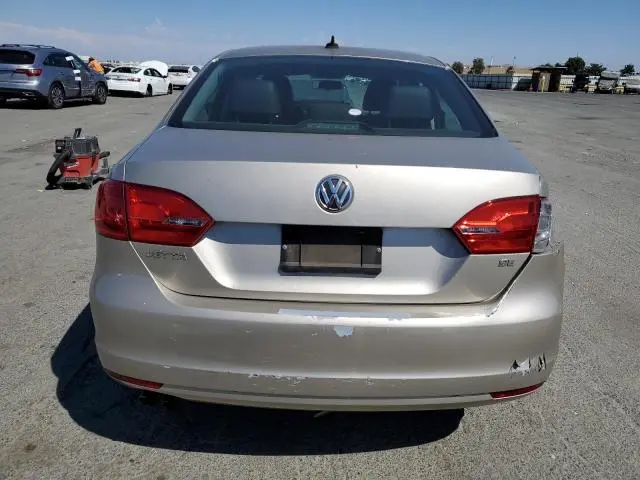 2014 VOLKSWAGEN JETTA SE  