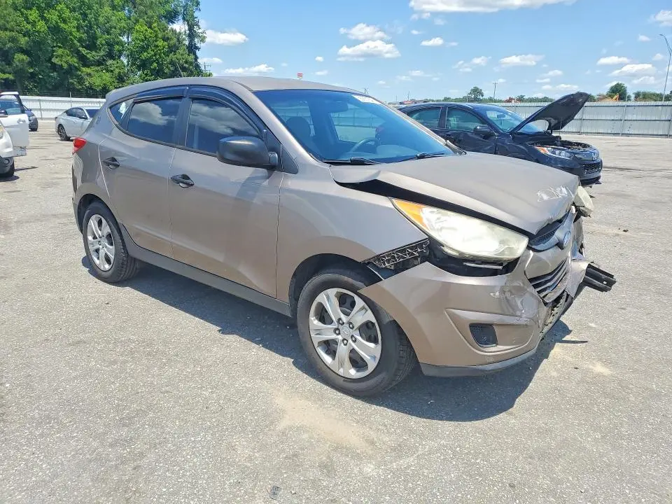 2011 HYUNDAI TUCSON GL  