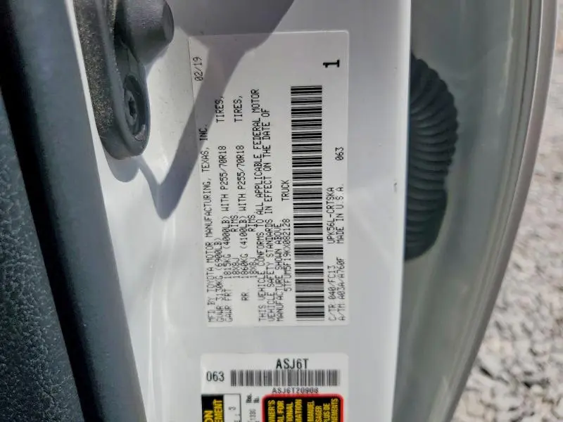 2019 TOYOTA TUNDRA SR5  