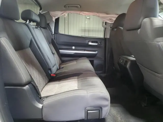 2015 TOYOTA TUNDRA CREWMAX SR5  