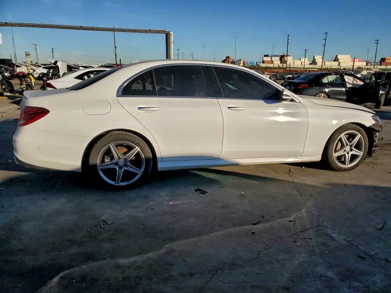 2017 MERCEDES-BENZ E 300  