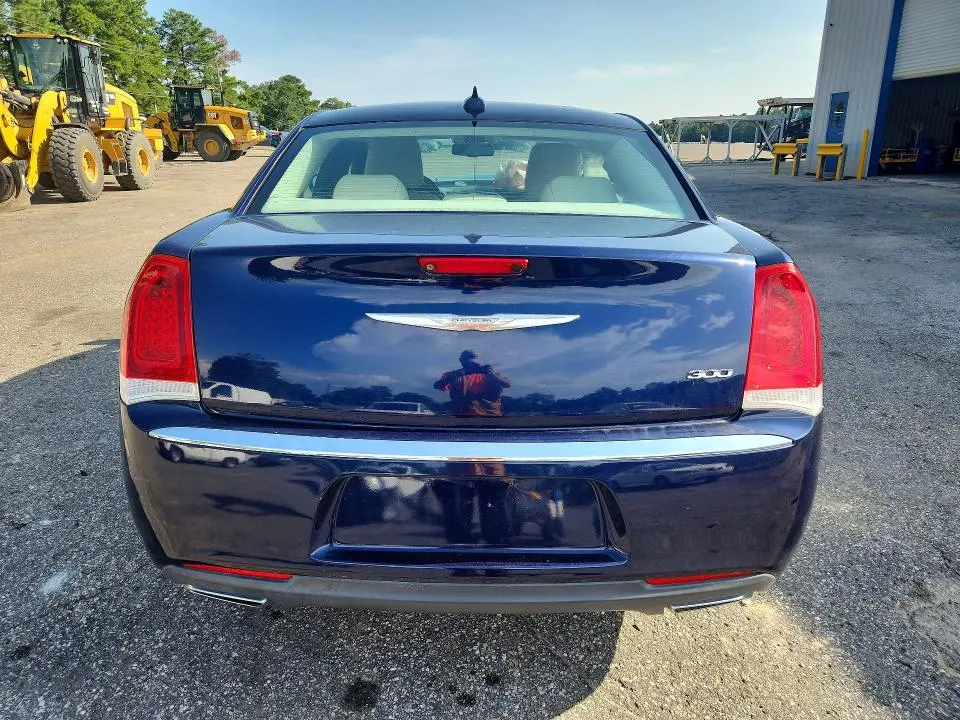 2016 CHRYSLER 300 LIMITED  