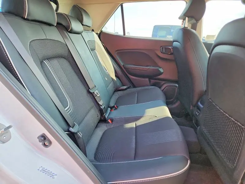 2024 HYUNDAI VENUE LIMITED  