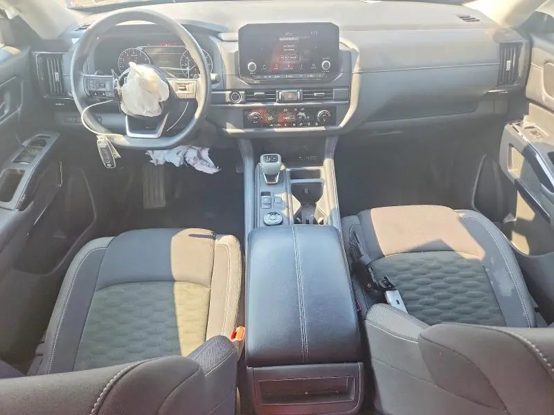 2024 NISSAN PATHFINDER S  