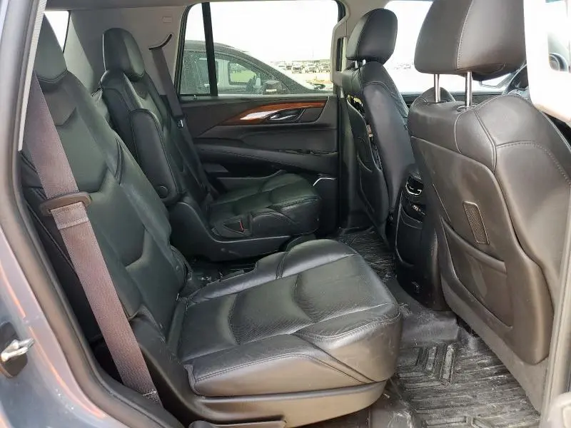 2016 CADILLAC ESCALADE LUXURY