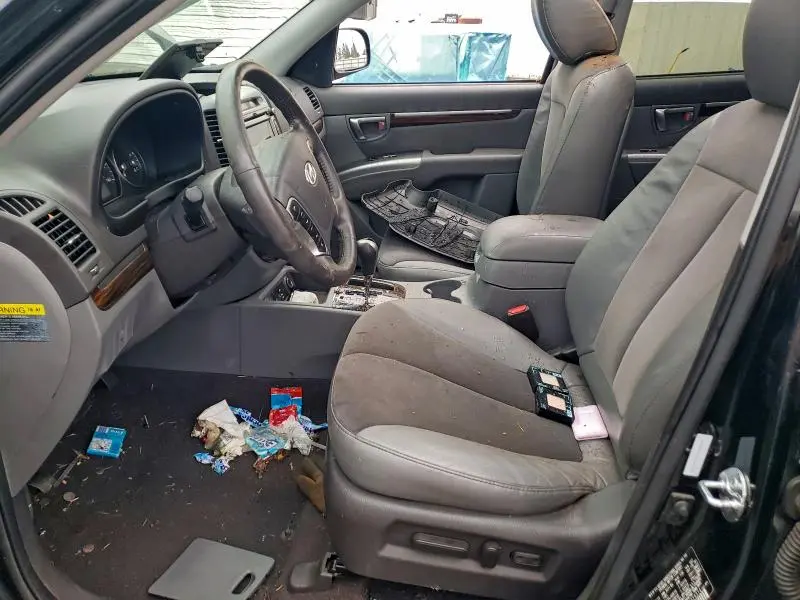 2011 HYUNDAI SANTA FE SE  