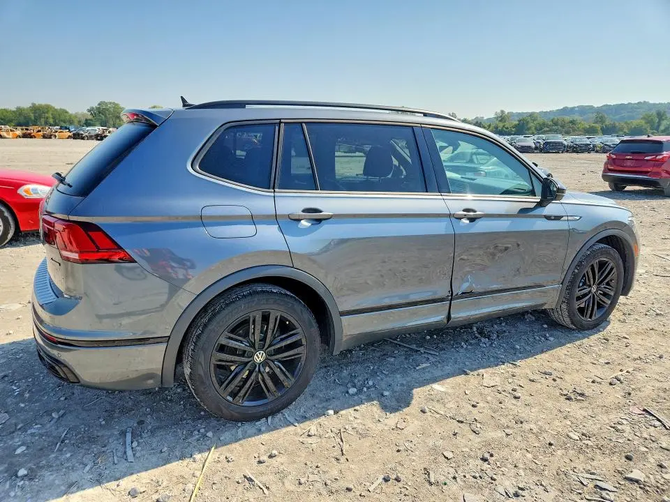2022 VOLKSWAGEN TIGUAN SE R-LINE BLACK  