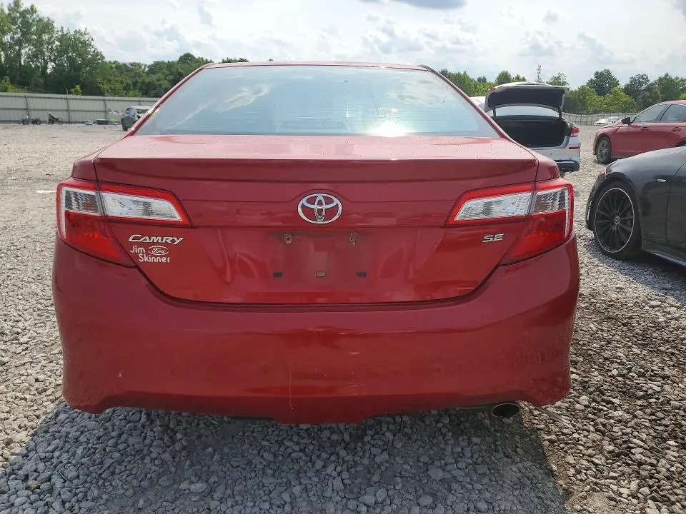 2012 TOYOTA CAMRY SE  