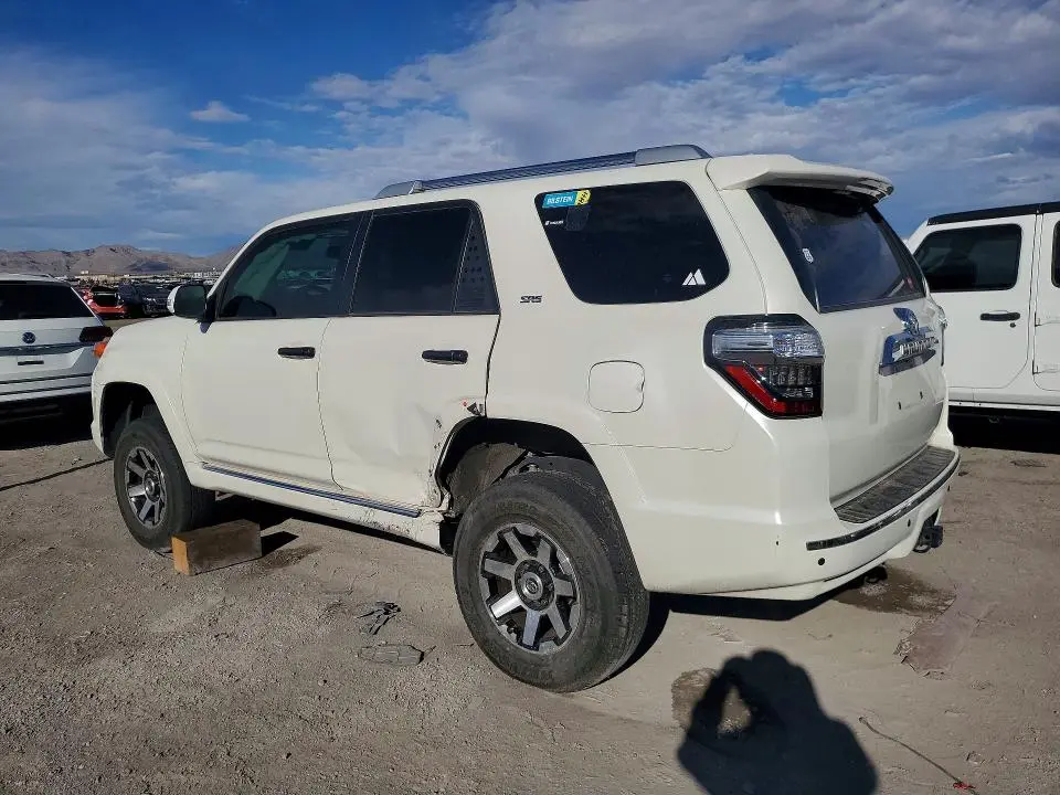 2011 TOYOTA 4RUNNER SR5  