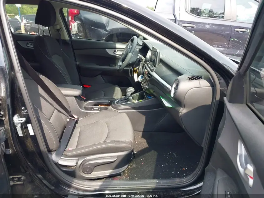 2024 KIA FORTE LX