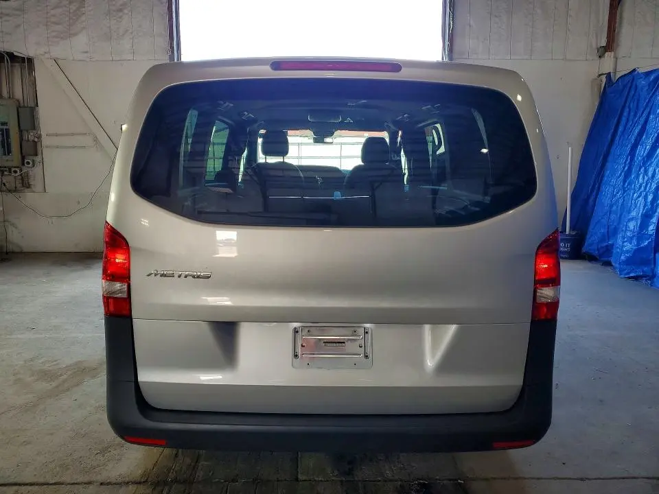 2016 MERCEDES-BENZ METRIS   