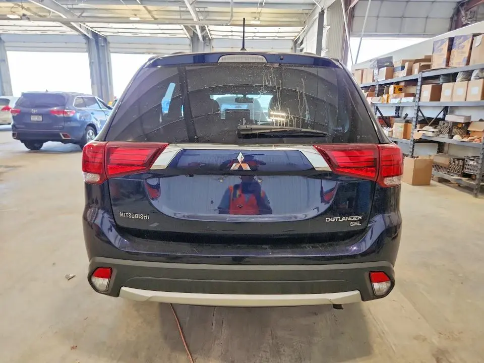 2016 MITSUBISHI OUTLANDER SE  