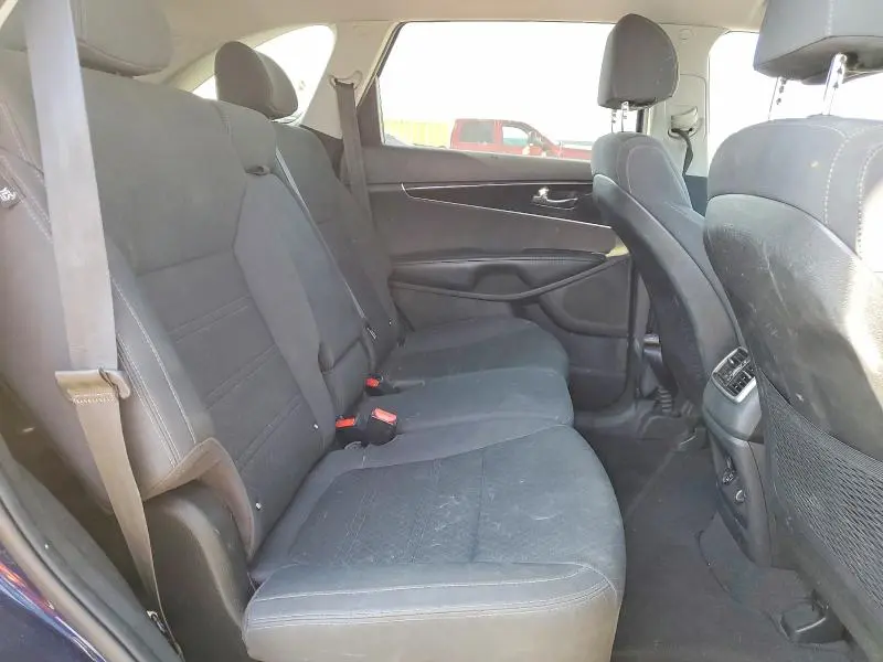 2018 KIA SORENTO LX V6  