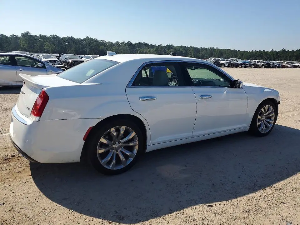 2018 CHRYSLER 300 LIMITED  