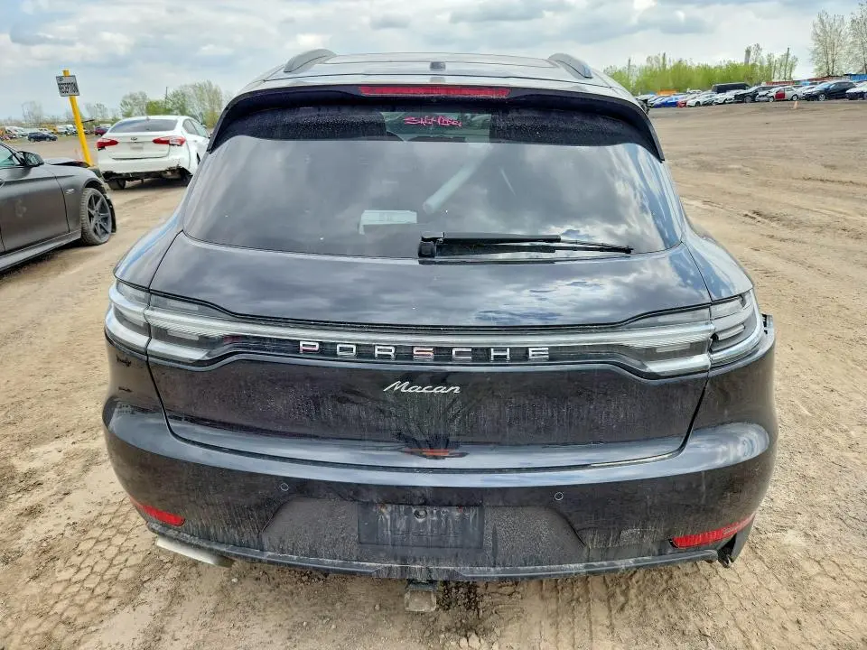 2020 PORSCHE MACAN   