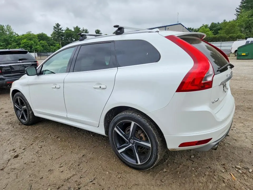 2016 VOLVO XC60 T6 R-DESIGN PLATINUM  