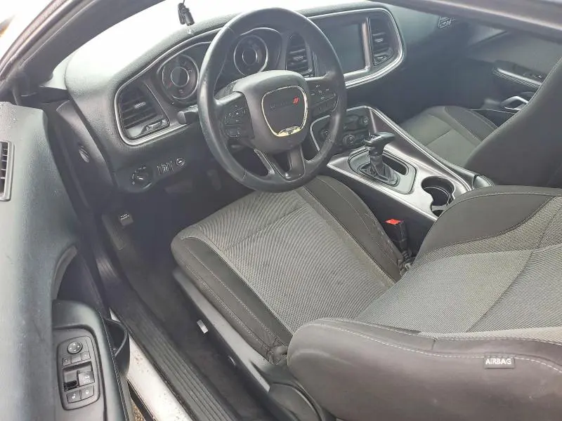 2015 DODGE CHALLENGER SXT  
