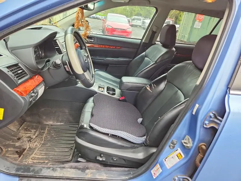 2010 SUBARU OUTBACK 2.5I LIMITED  