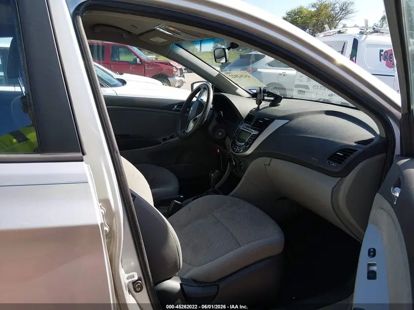 2012 HYUNDAI ACCENT GLS