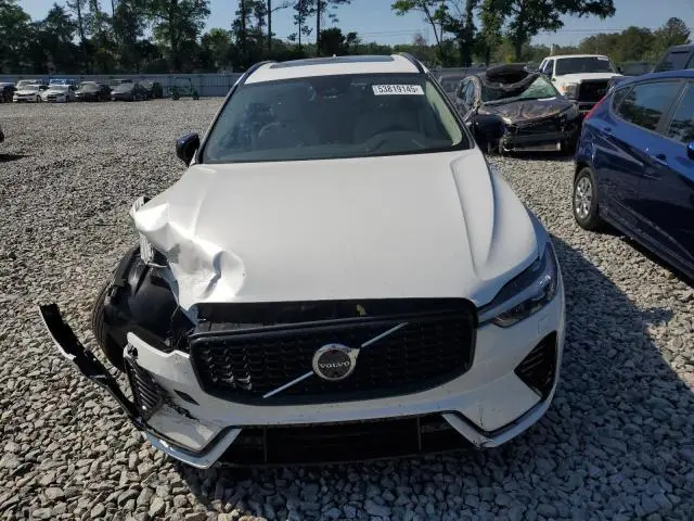 2024 VOLVO XC60 PLUS  
