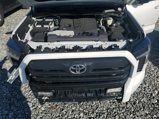 2024 TOYOTA TUNDRA CREWMAX SR5  