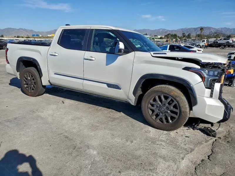 2025 TOYOTA TUNDRA CREWMAX PLATINUM  