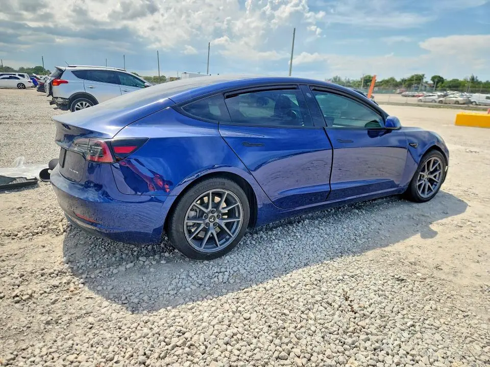 2022 TESLA MODEL 3   