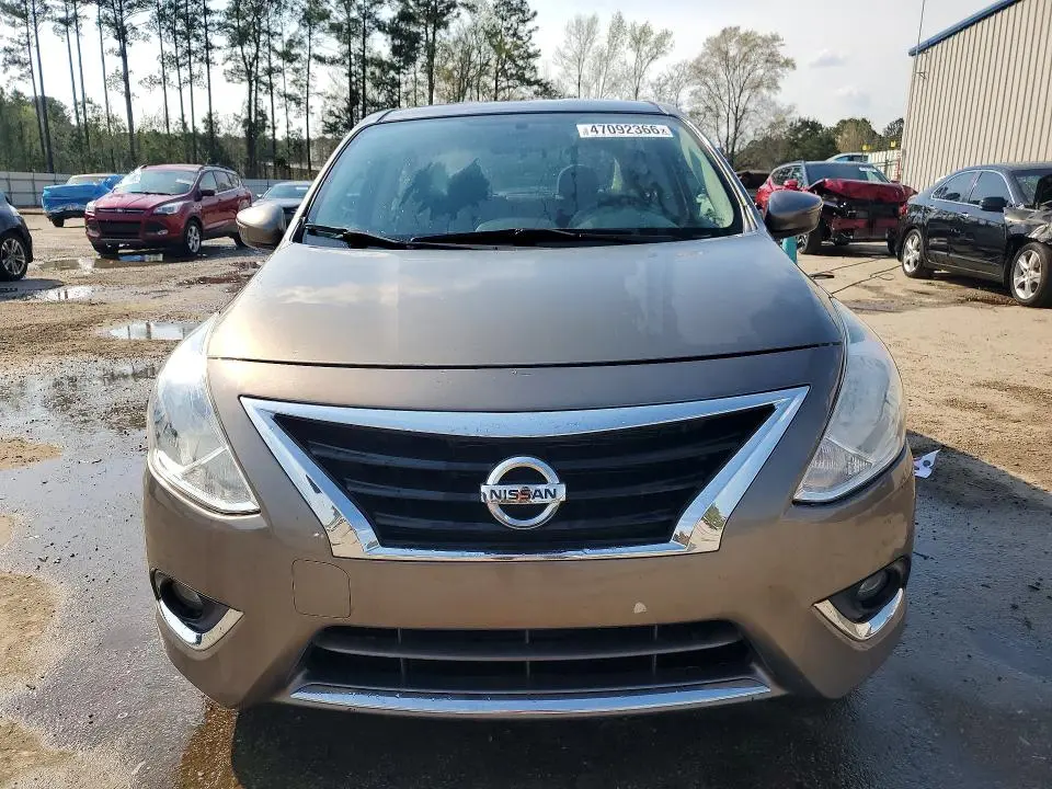2015 NISSAN VERSA   