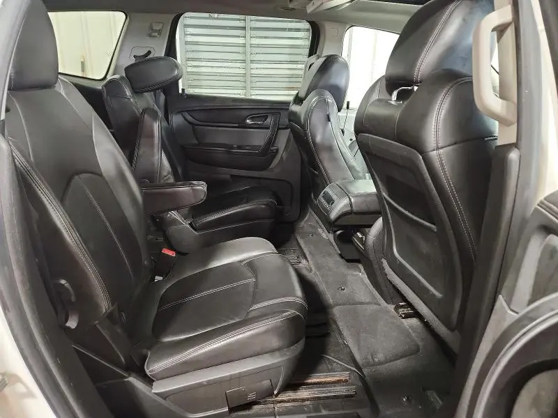 2013 CHEVROLET TRAVERSE LT  