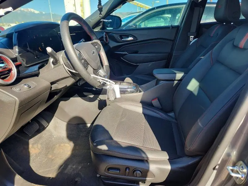 2025 CHEVROLET TRAX 2RS  