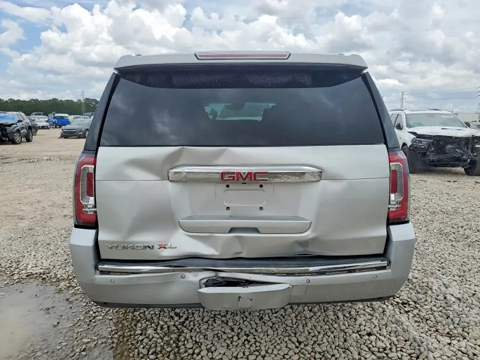2018 GMC YUKON XL DENALI  