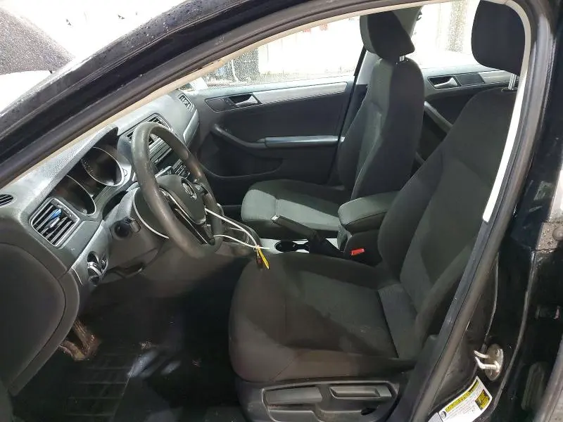 2015 VOLKSWAGEN JETTA SE  