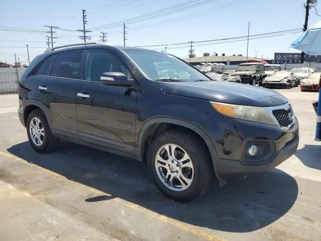 2013 KIA SORENTO LX  
