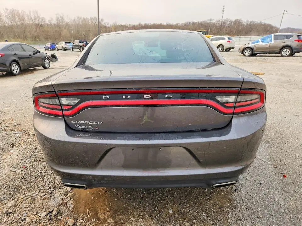 2015 DODGE CHARGER SE  