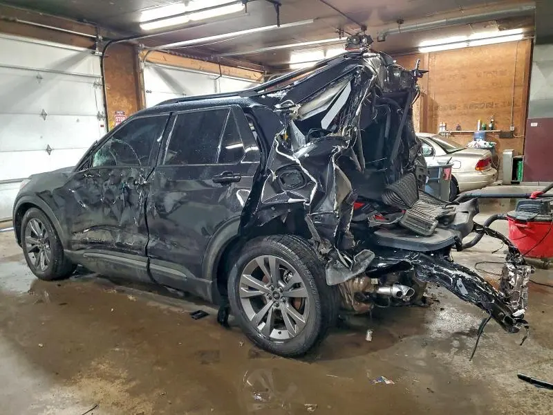 2021 FORD EXPLORER XLT  