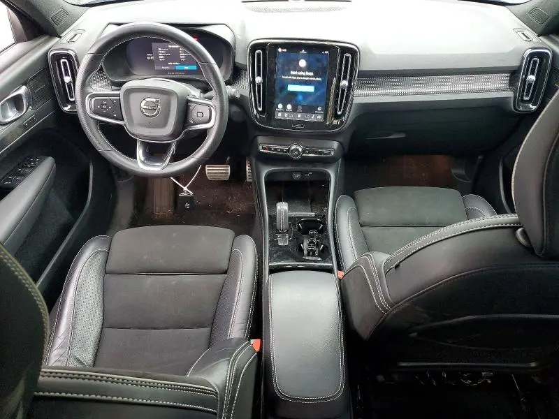 2021 VOLVO XC40 RECHARGE  