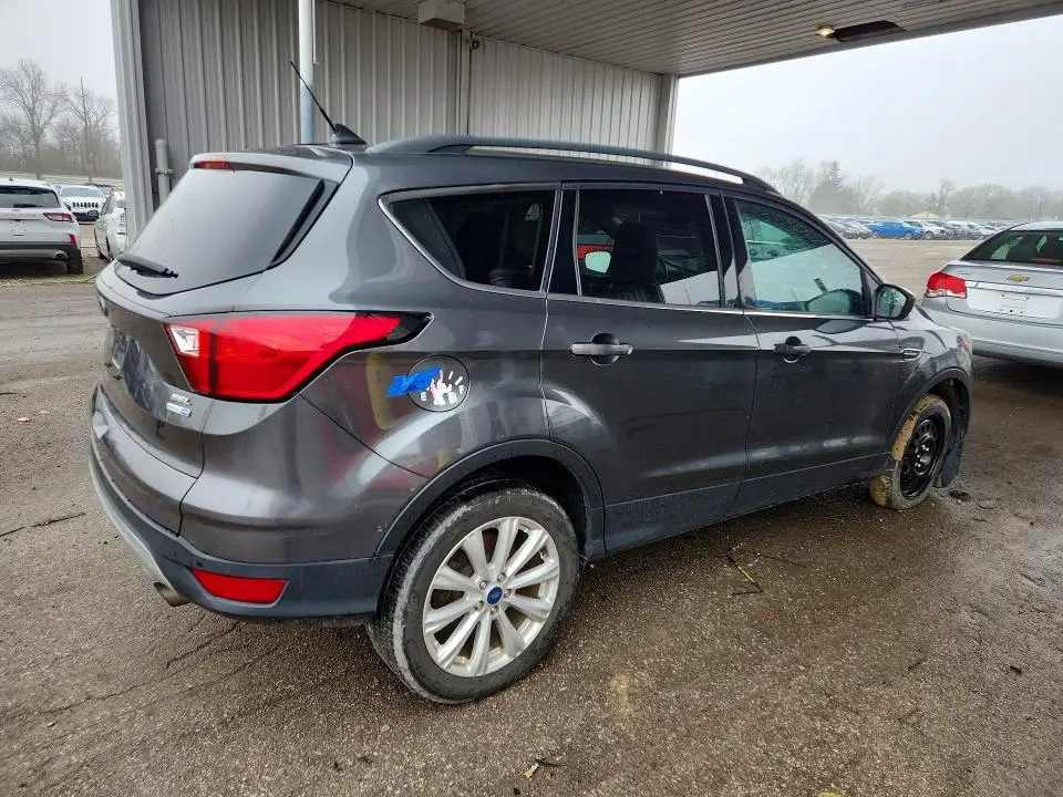 2019 FORD ESCAPE SEL  