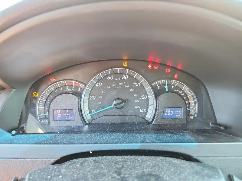 2012 TOYOTA CAMRY SE  