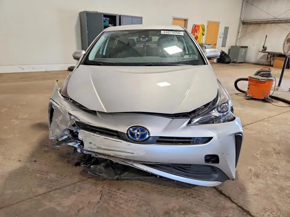 2019 TOYOTA PRIUS LE  