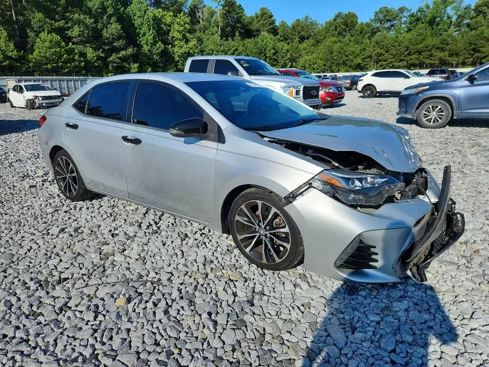 2018 TOYOTA COROLLA SE  
